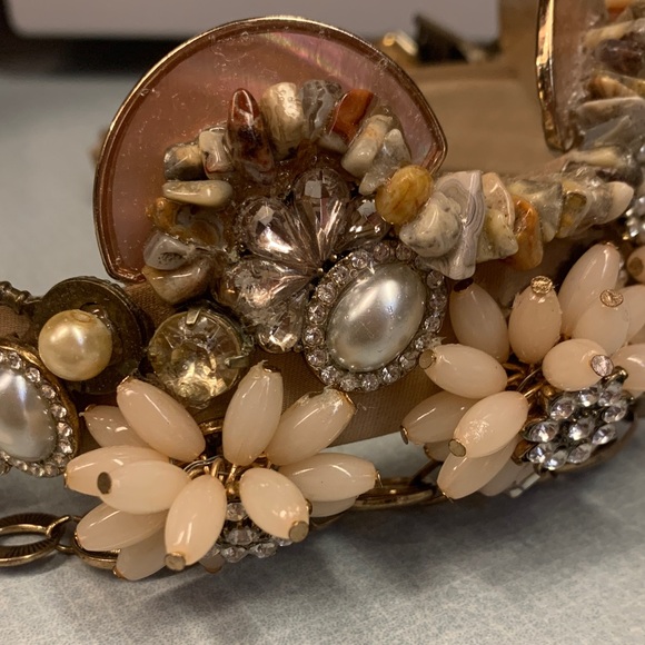 Elegant Floral Beaded Headband - Picture 4 of 7